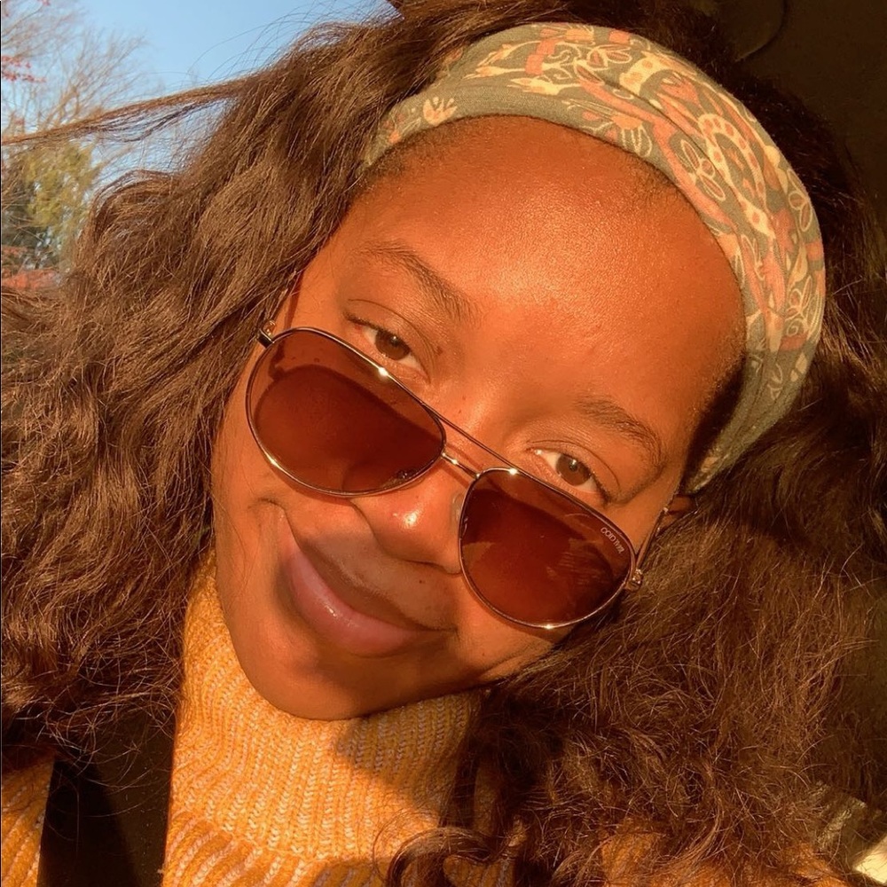 Meet your Posher, Kayla